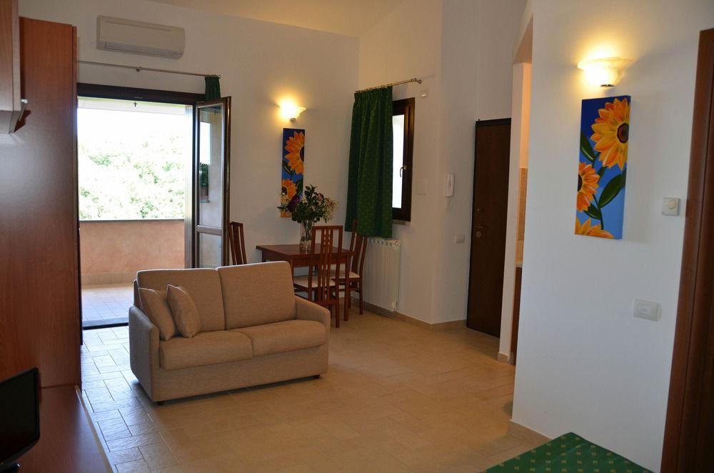 Il Casaletto Dei Ludi Aparthotel Aranova Εξωτερικό φωτογραφία