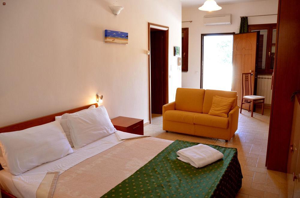 Il Casaletto Dei Ludi Aparthotel Aranova Εξωτερικό φωτογραφία
