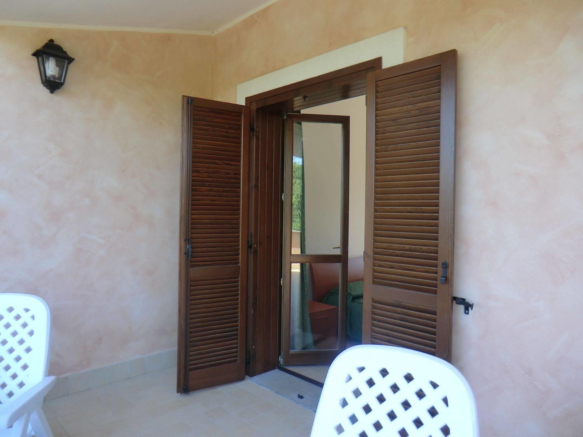 Il Casaletto Dei Ludi Aparthotel Aranova Εξωτερικό φωτογραφία